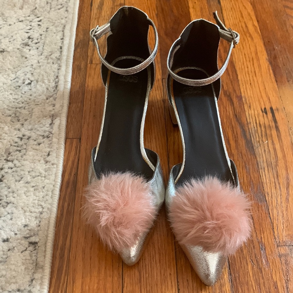 Cute Fun Pom Pom Pointed Silver Flats